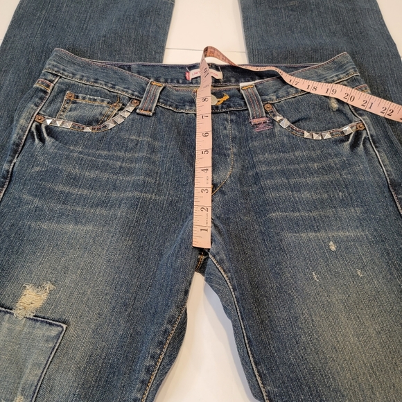 Levi's Limited Edition Distressed Patched Embroidered Boot Cut Jean  Size 9 (34) - Picture 11 of 17